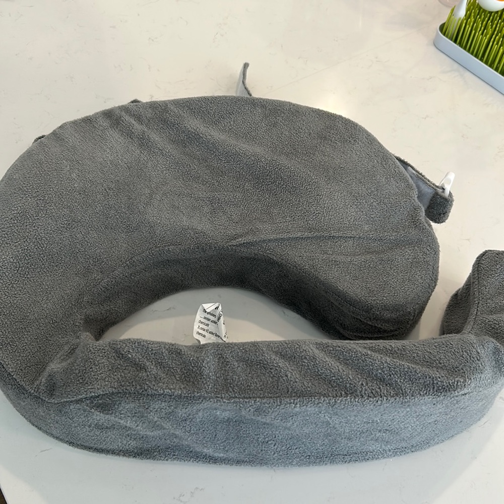 Like new my breast friend pillow